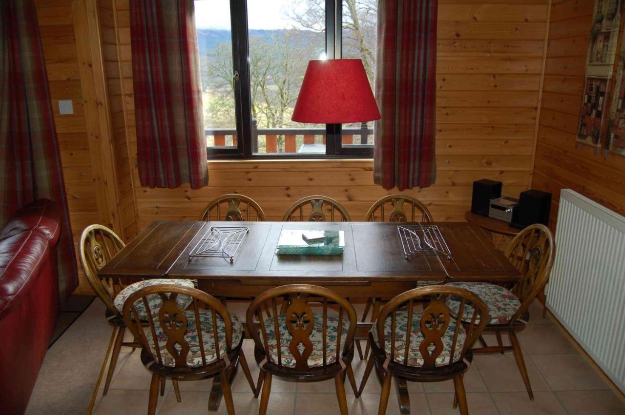 Luxury Woodland Oak Lodge