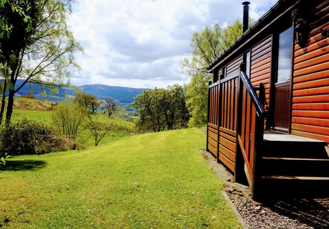 Luxury Woodland Oak Lodge Killin
